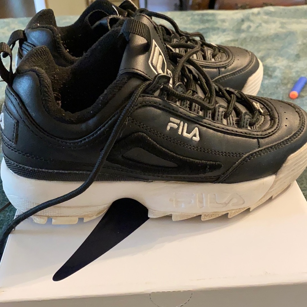 Fila - Picture 1 of 7